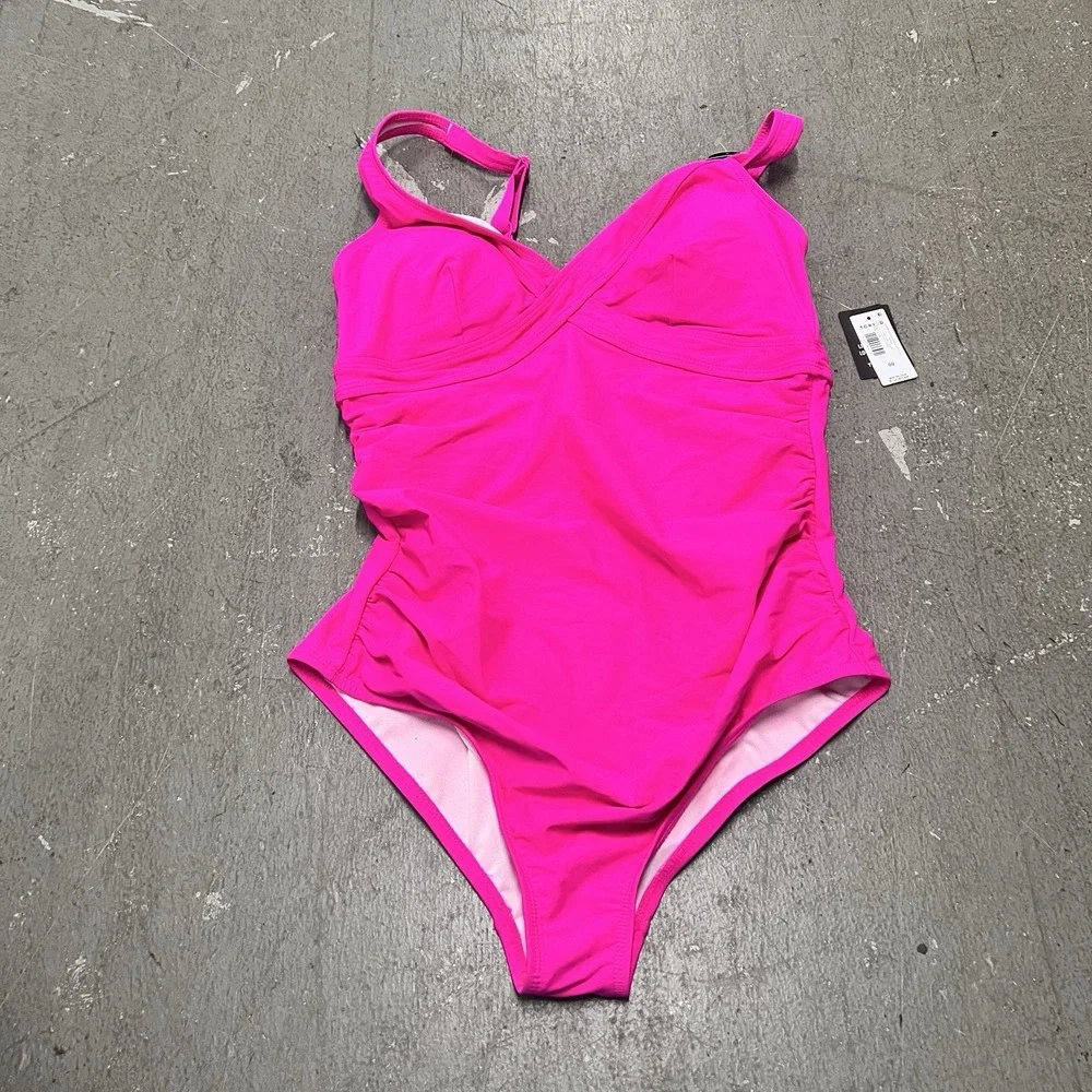 Torrid Women's One Piece Swimsuit Size 00 Pink Wire-Free Lined‎ Low Coverage